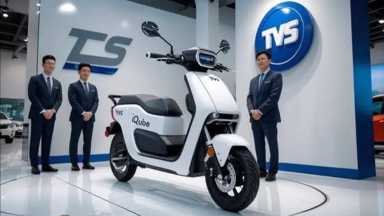 TVS iQube Electric Scooty – 3.4kWh Battery Pack, 500Km Real Range, 4.4kW Motor Output & Fast Charging Support at ₹62,999!